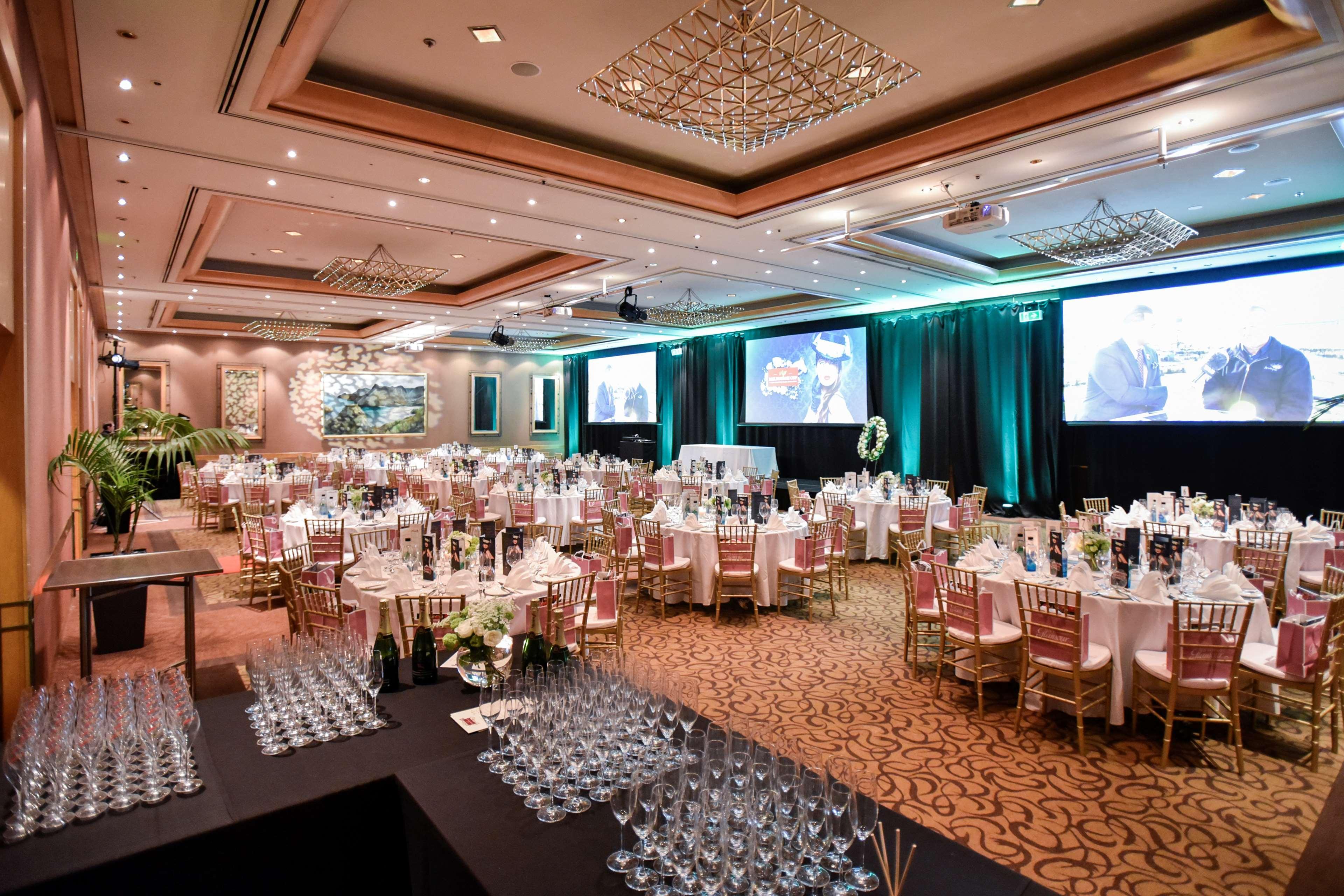 Jw Marriott Auckland Otel Dış mekan fotoğraf The ballroom at the 2011 awards ceremony